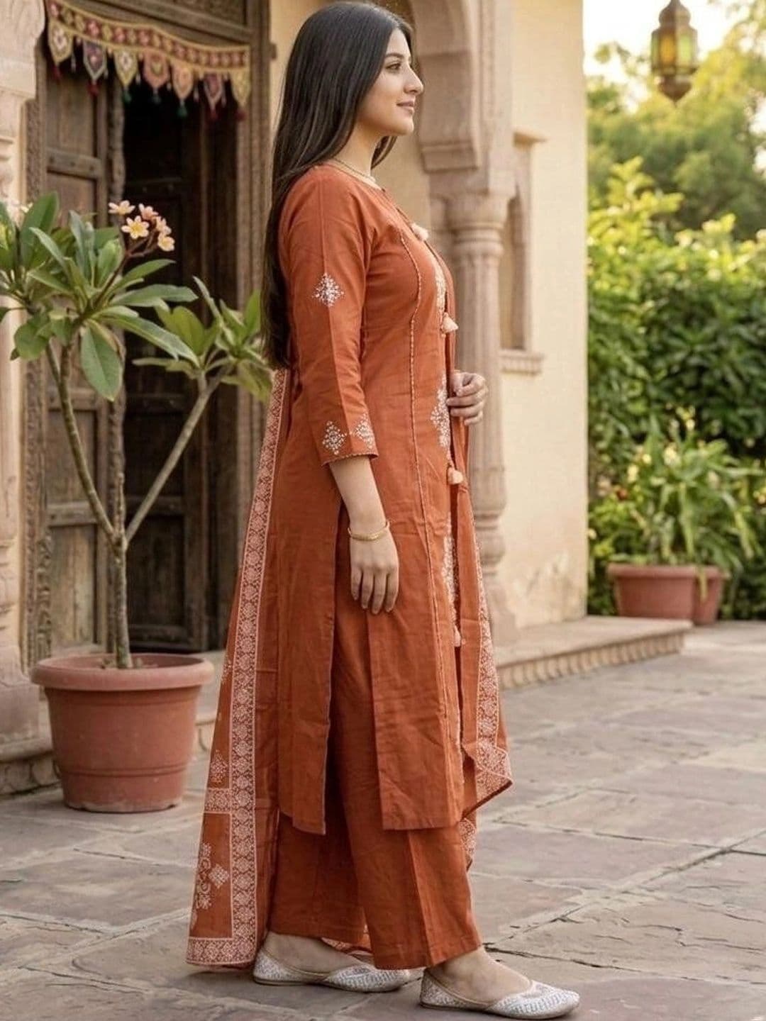 VASTRAPEDIA Women Ethnic Motifs Embroidered Regular Thread Work Pure Cotton Kurta with Trousers & With thumbnail 3
