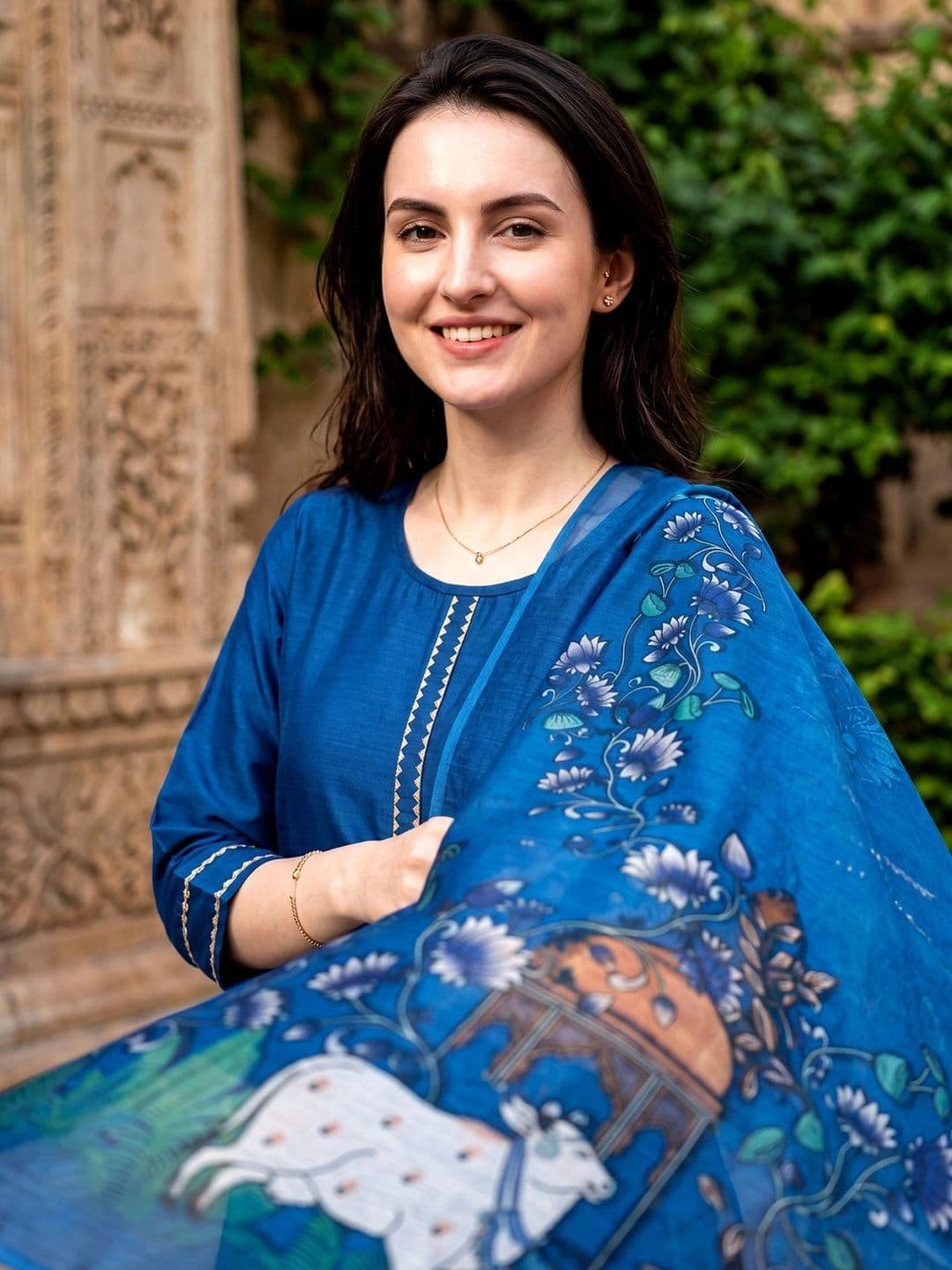 Anokhi Attire Women Ethnic Motifs Regular Thread Work Kurta with Trousers & With Dupatta thumbnail 3