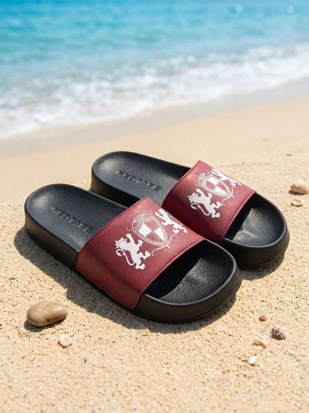 Red Tape Men Printed Sliders - view 1