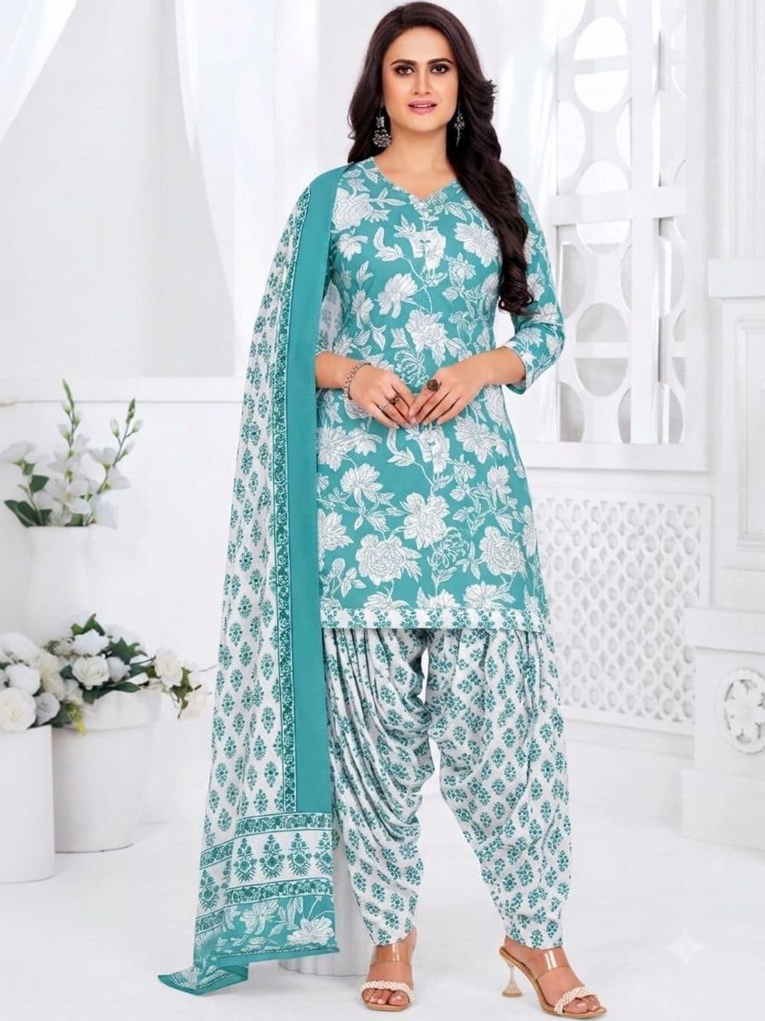 shree jeenmata collection Women Floral Printed Regular Pure Cotton Kurta with Patiala & With Dupatta thumbnail 3