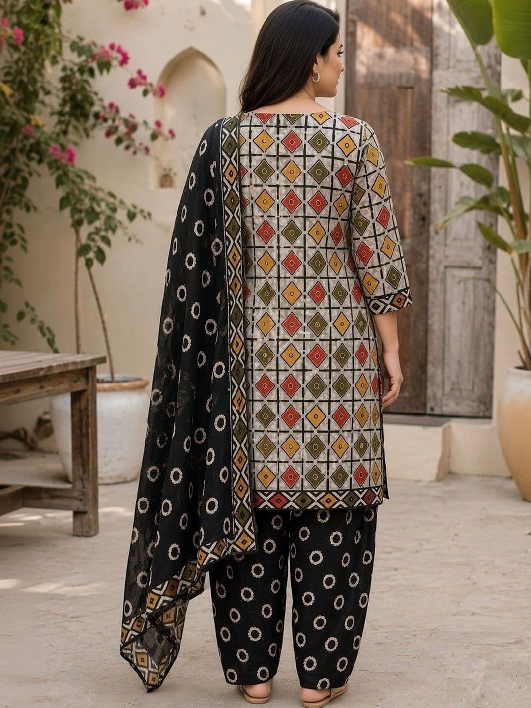 Moda Rapido Women Printed Regular Kurta with Patiala & With Dupatta thumbnail 3