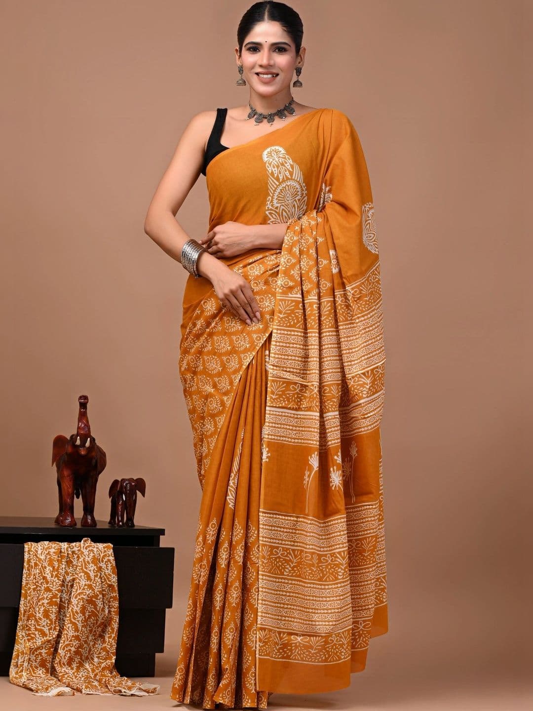 Anouk Ethnic Motifs Pure Cotton Block Print Saree - view 1