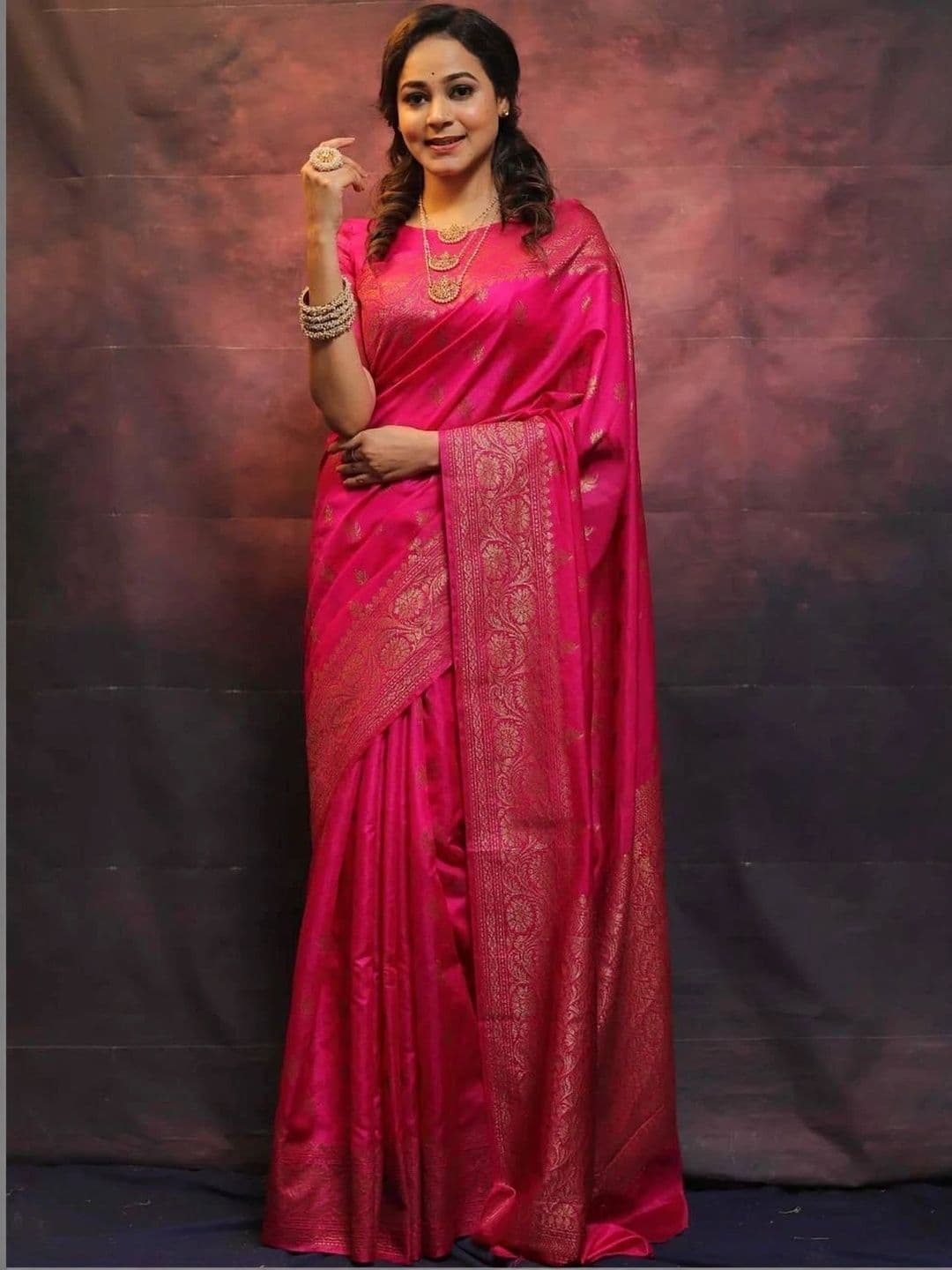MARUTI VASTRAM Woven Design Zari Art Silk Banarasi Saree thumbnail 4