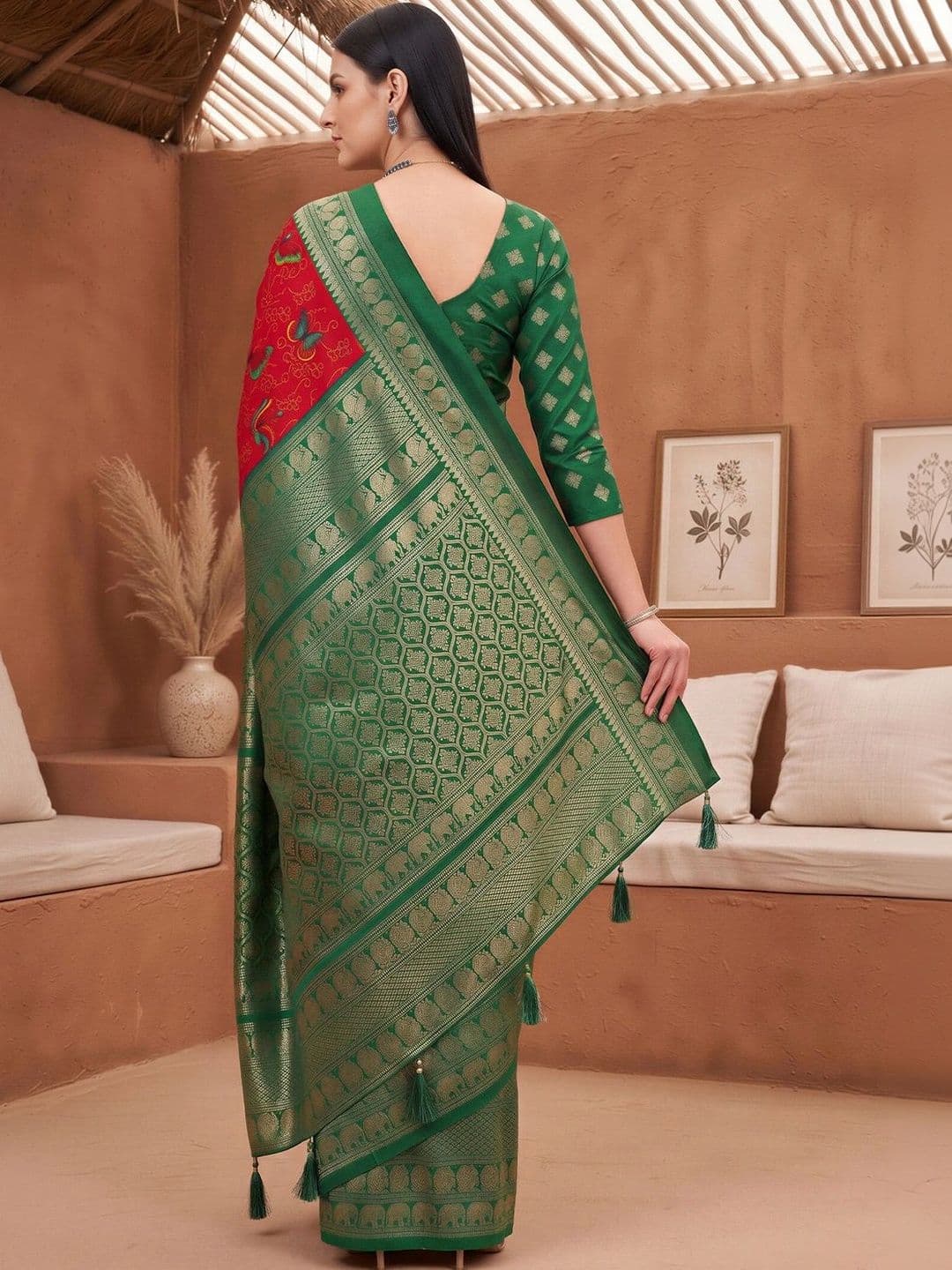 Anouk Embellished Zari Designer Banarasi Saree thumbnail 4