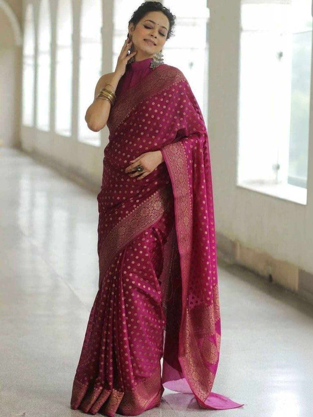 Anokhi Attire Woven Design Zari Art Silk Banarasi Saree thumbnail 4