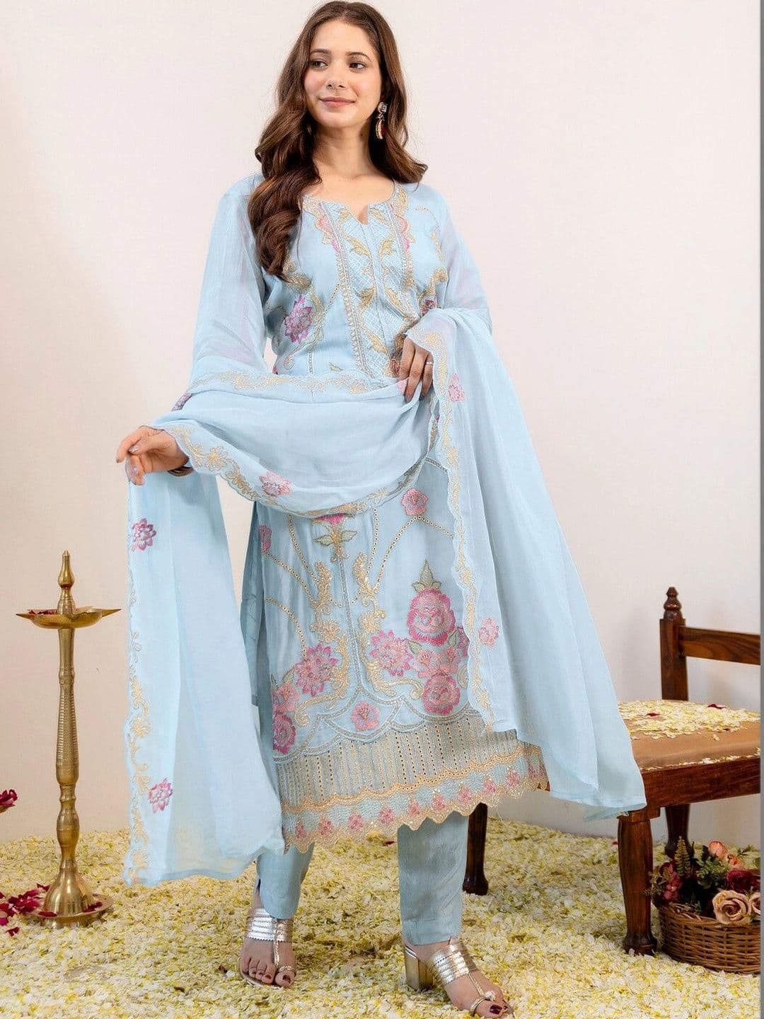 SKYLEE Women Floral Embroidered Regular Thread Work Kurta with Trousers & With Dupatta thumbnail 2