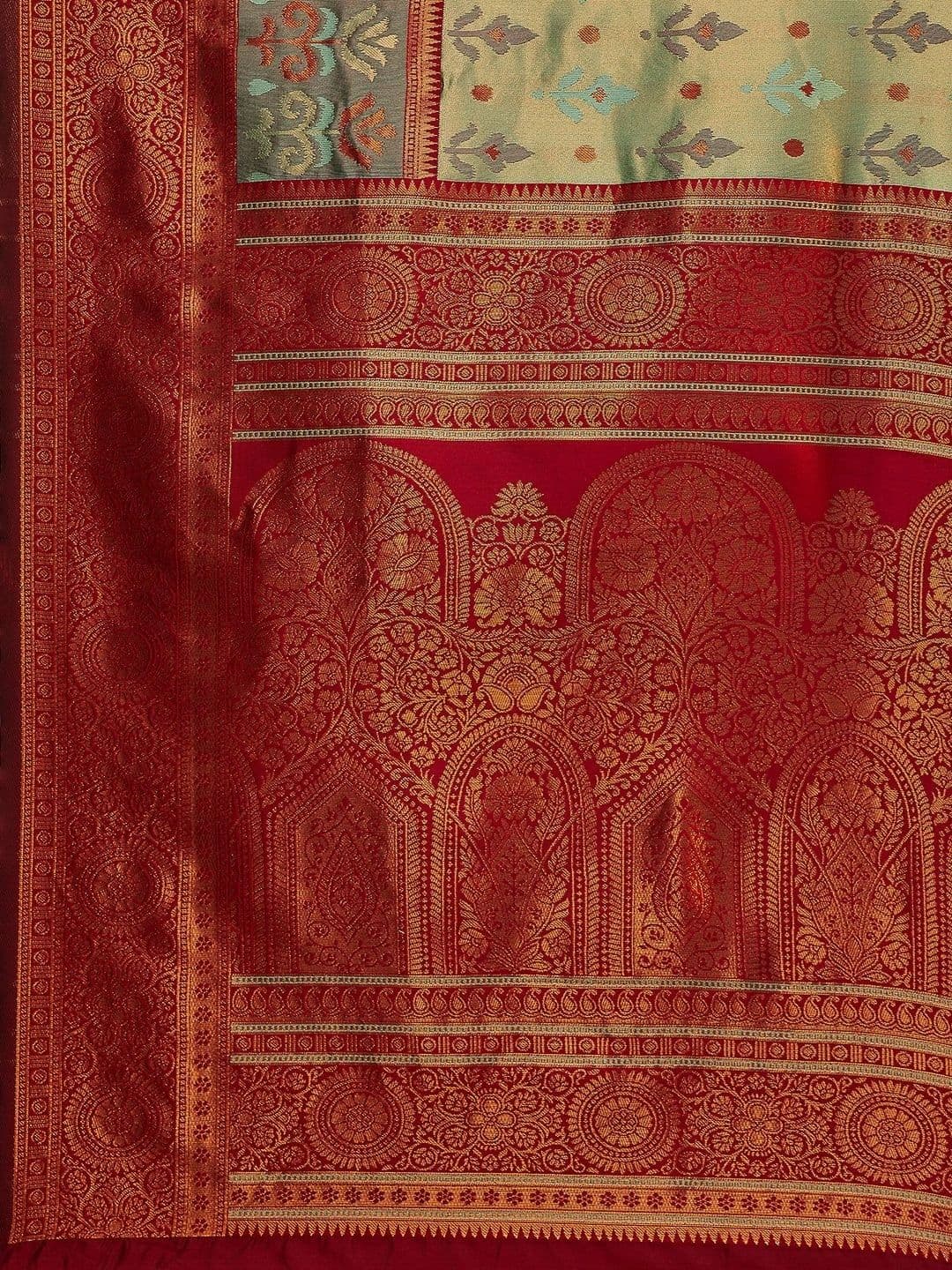 Garden Vareli Woven Design Zari Art Silk Saree thumbnail 7