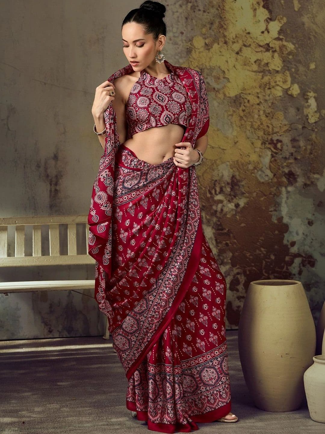 Sangria Paisley Satin Designer Block Print Saree thumbnail 2