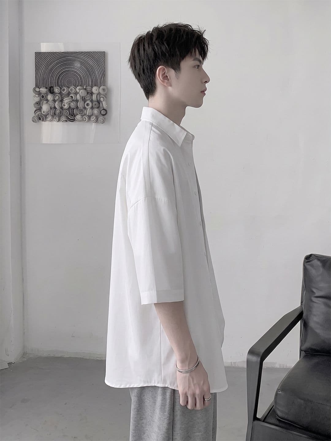 Suo Solid Regular Fit Shirts thumbnail 2
