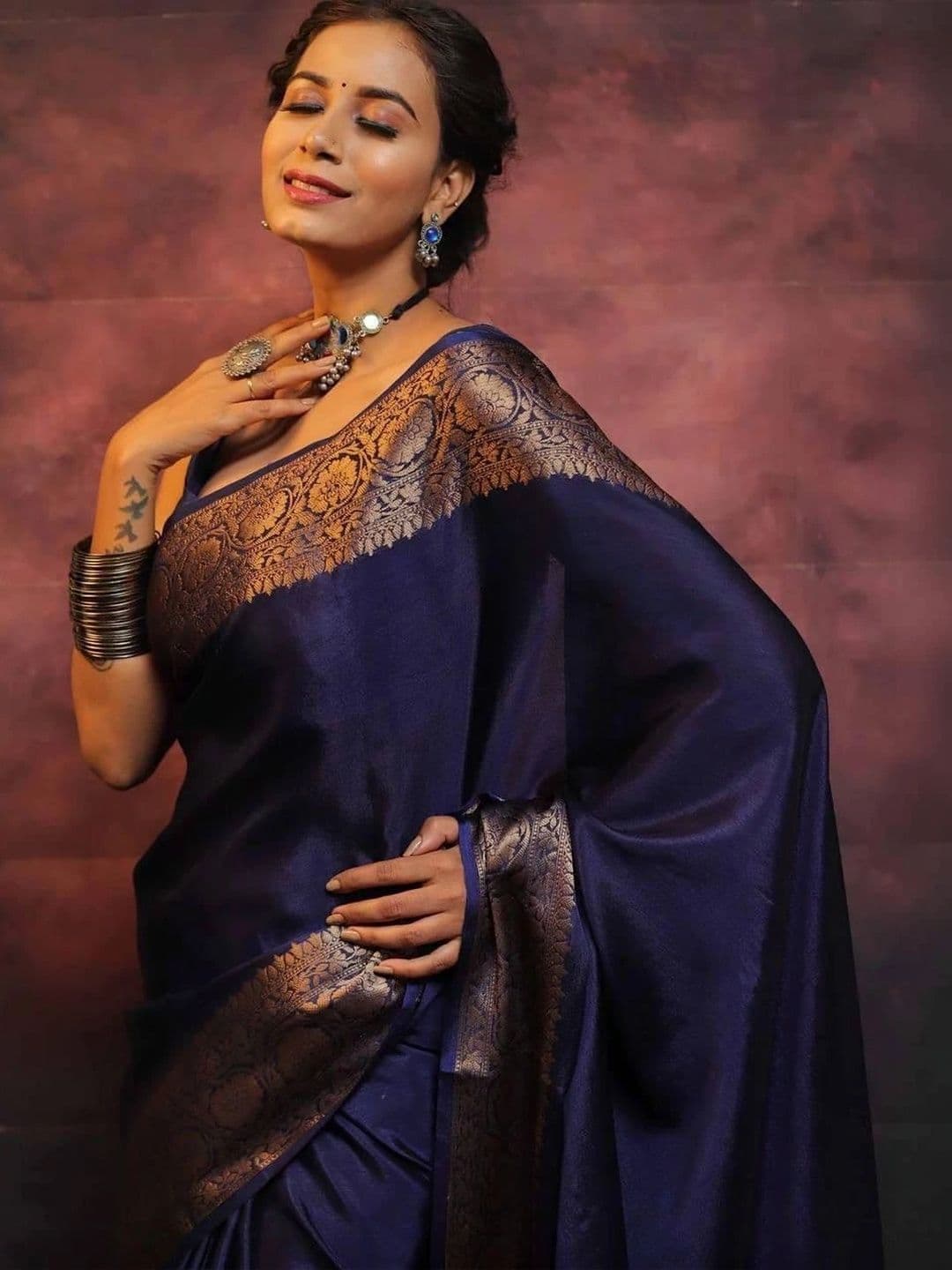 Anokhi Attire Woven Design Zari Art Silk Banarasi Saree thumbnail 5