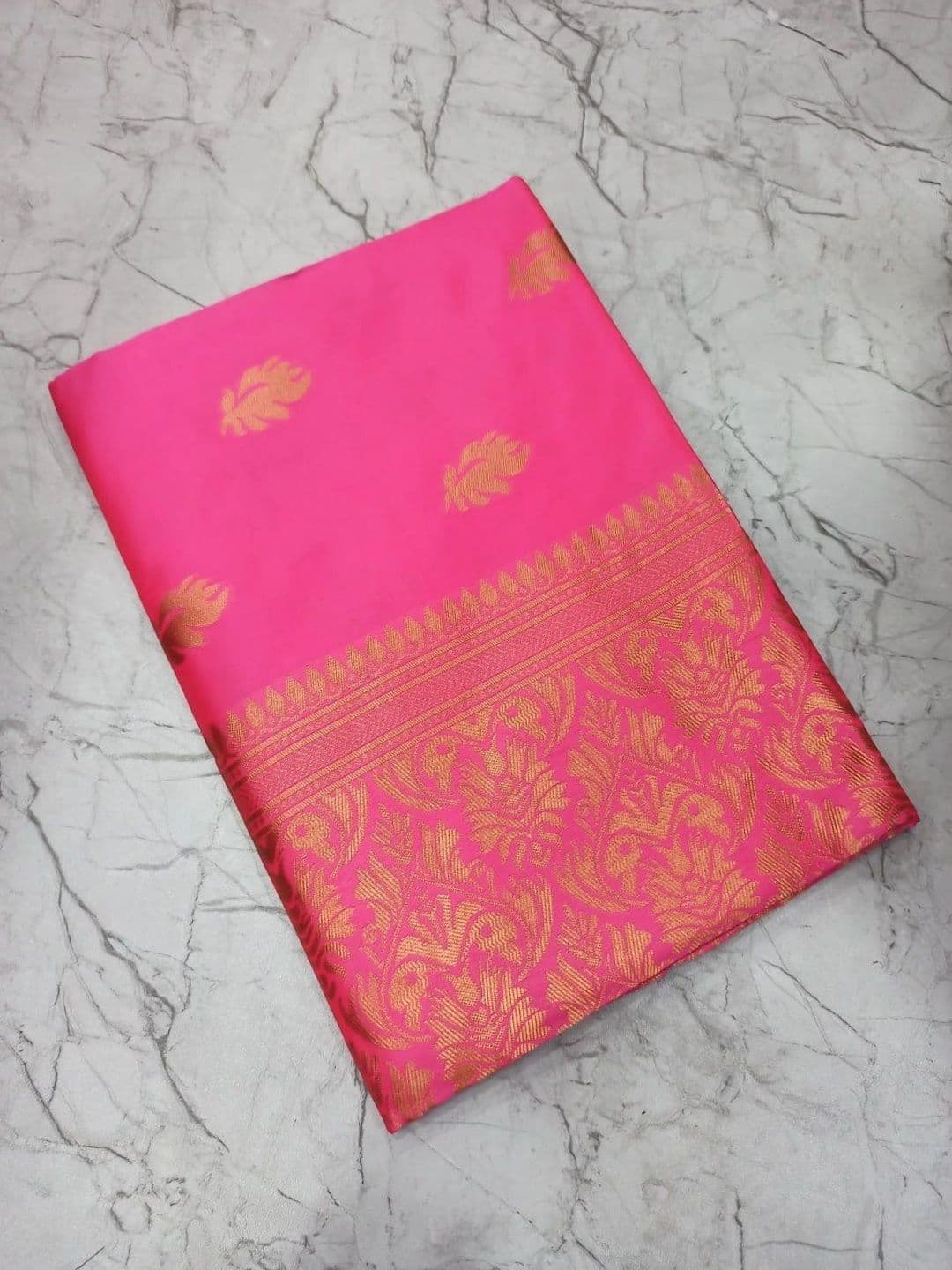 MARUTI VASTRAM Woven Design Zari Art Silk Banarasi Saree thumbnail 3