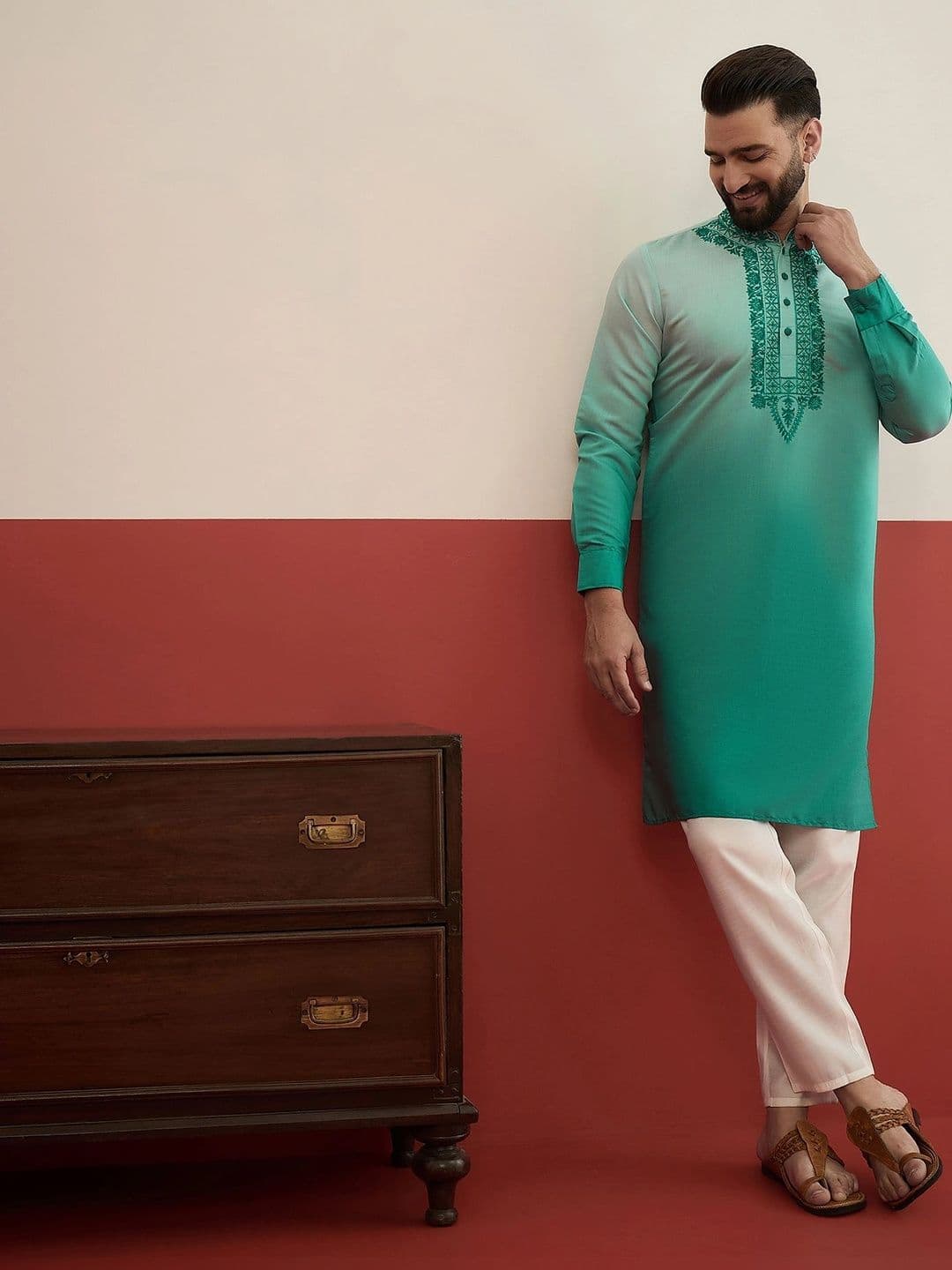 House of Pataudi Men Embroidered Thread Work Kurta thumbnail 6