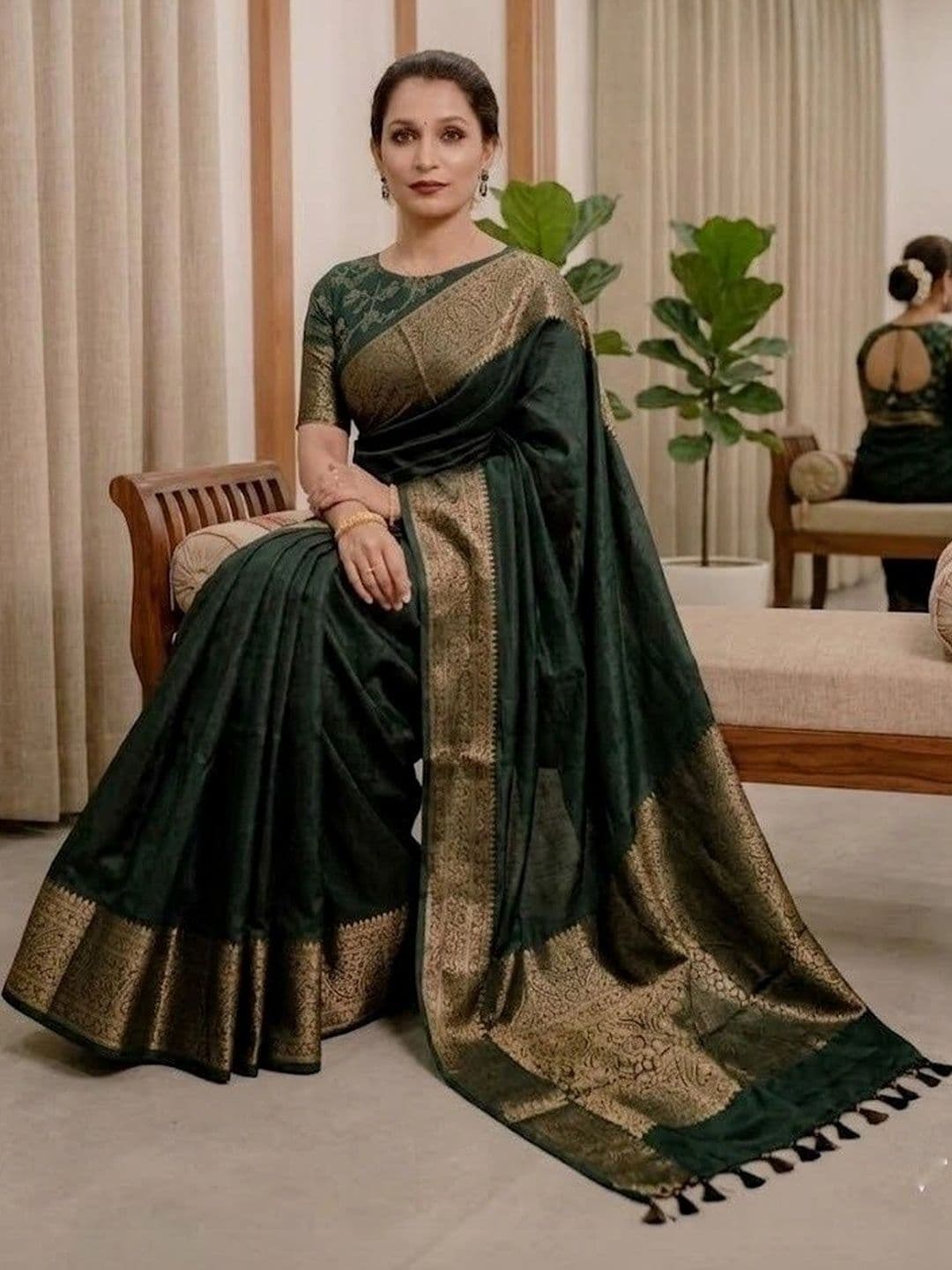 MITAL ENTERPRISE Woven Design Zari Art Silk Saree thumbnail 3