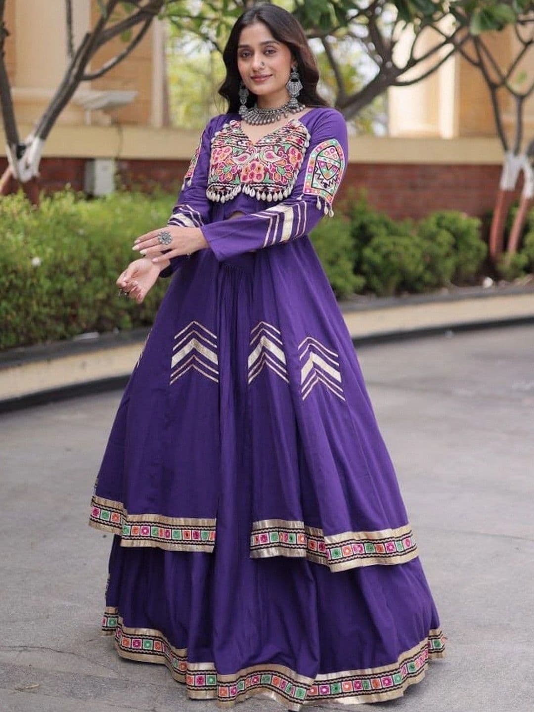 wckrod Embroidered Thread Work Ready to Wear Lehenga & Semi-Stitched thumbnail 2