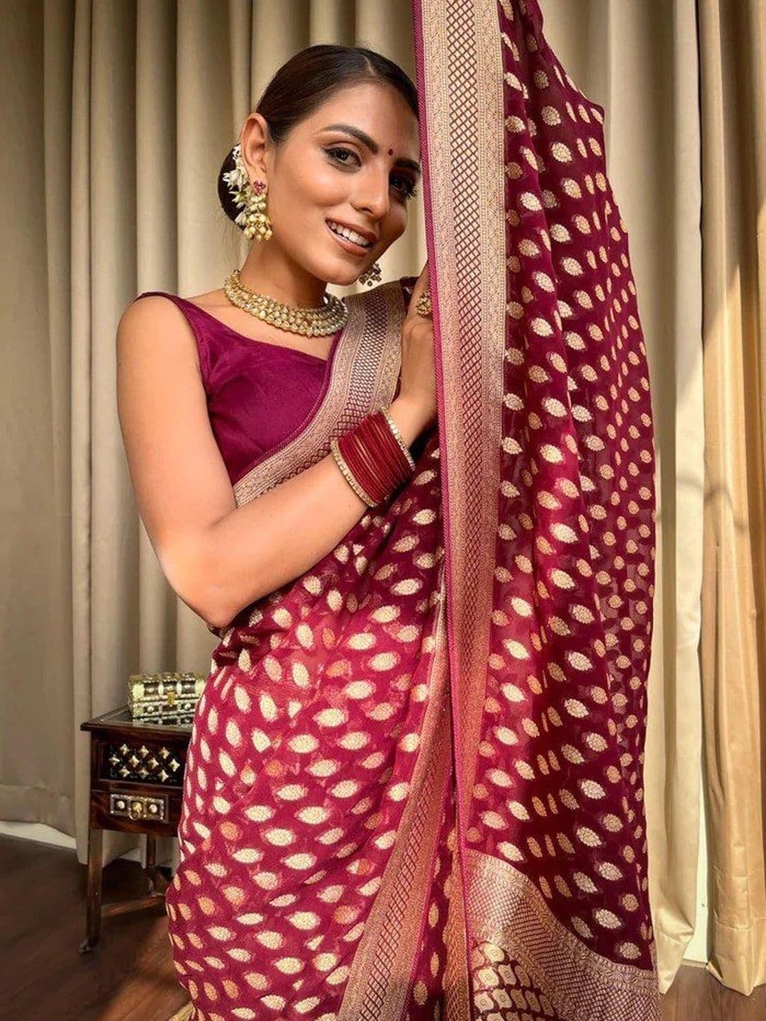 MARUTI VASTRAM Woven Design Zari Art Silk Banarasi Saree thumbnail 6