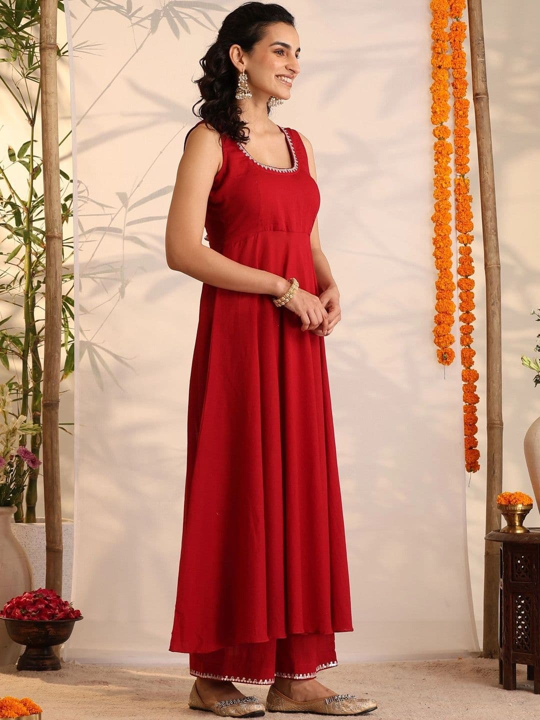 Khushal K Women Empire Thread Work Pure Cotton Kurta with Palazzos & With Dupatta thumbnail 2