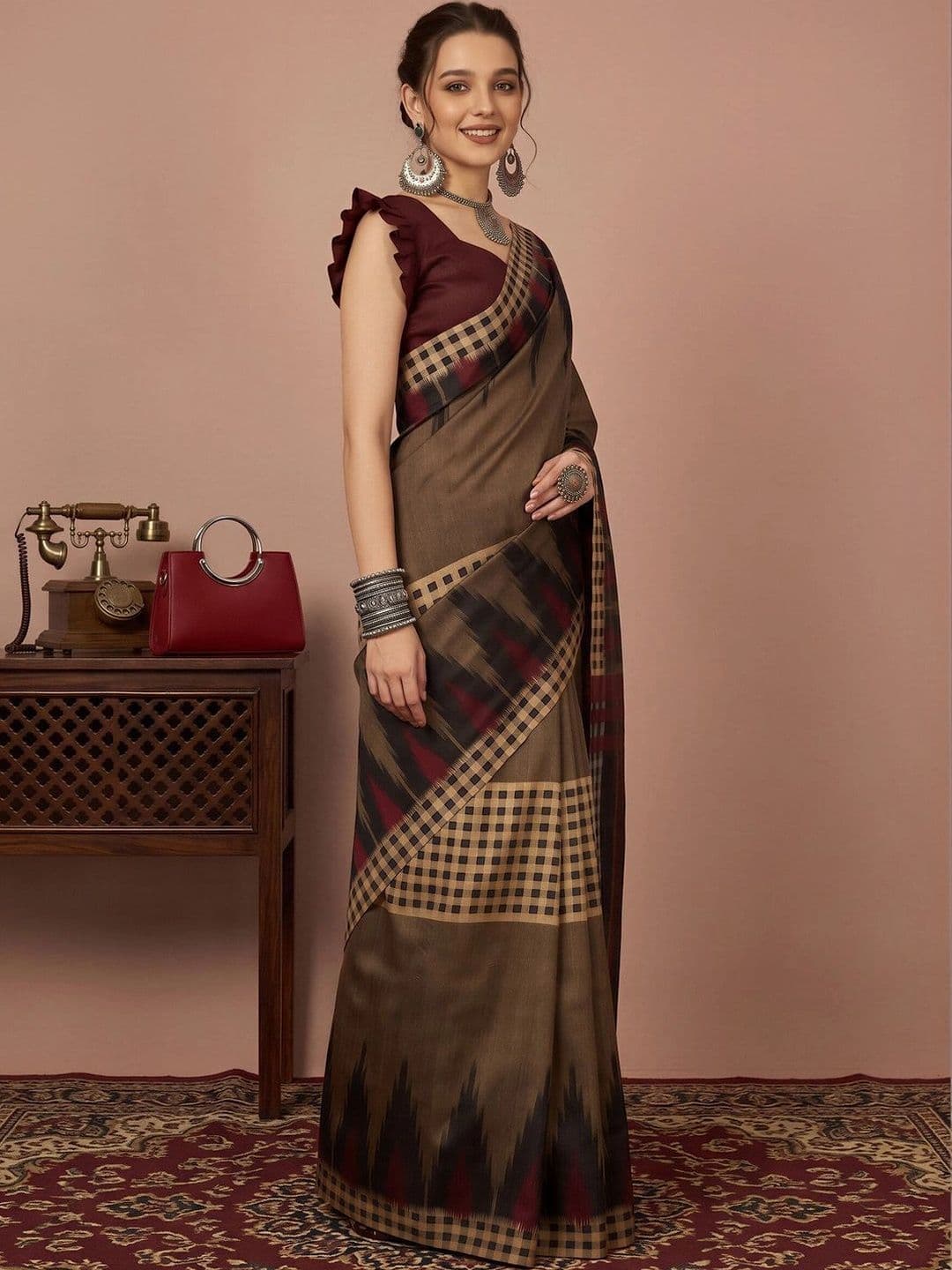 Anouk Ethnic Motifs Silk Blend Designer Ikat Saree thumbnail 3