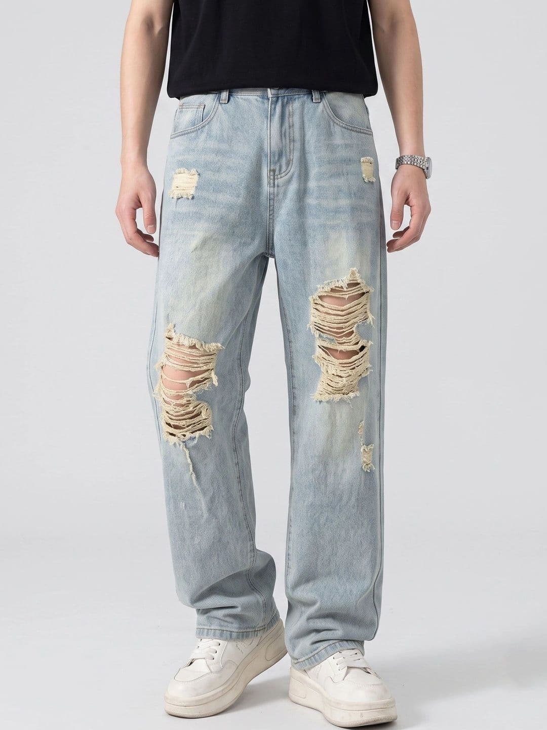Suo Men Relaxed Fit Mid-Rise Highly Distressed Heavy Fade Jeans thumbnail 5