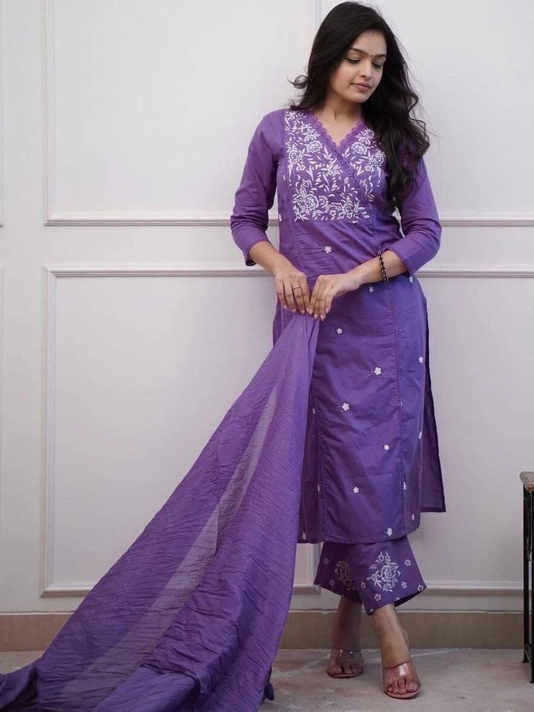 VASTRAPEDIA Women Floral Regular Work Pure Cotton Kurta with Trousers & With Dupatta - view 1