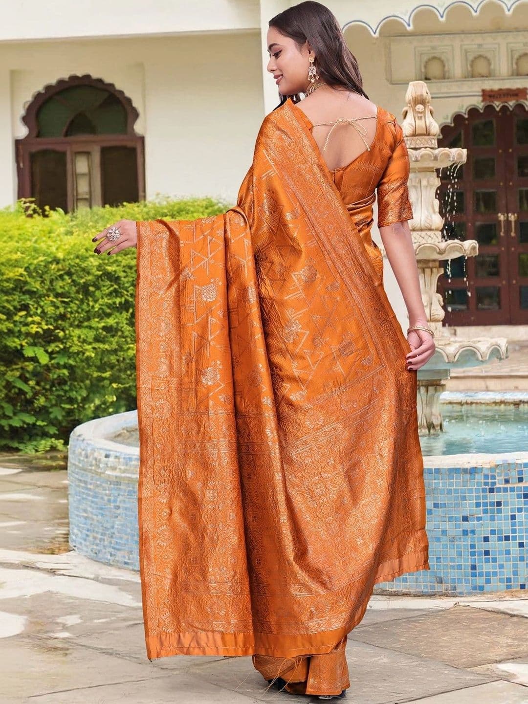KALINI Woven Design Zari Silk Blend Saree thumbnail 4