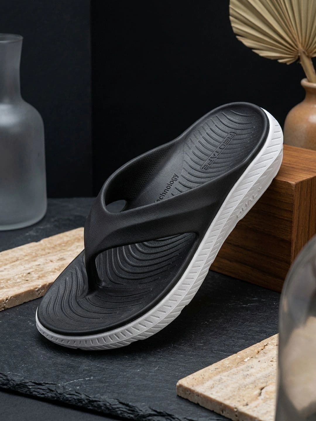 Red Tape Men Thong Flip-Flops thumbnail 9