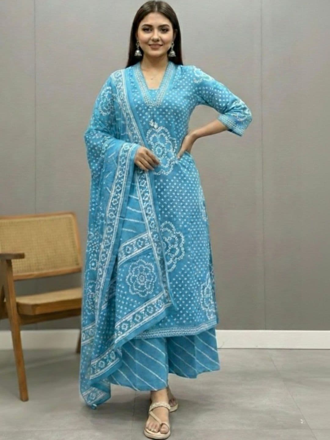 Bna Bnaya Women Bandhani Embroidered Regular Mirror Work Pure Cotton Kurta with Trousers & With Dupatta thumbnail 6