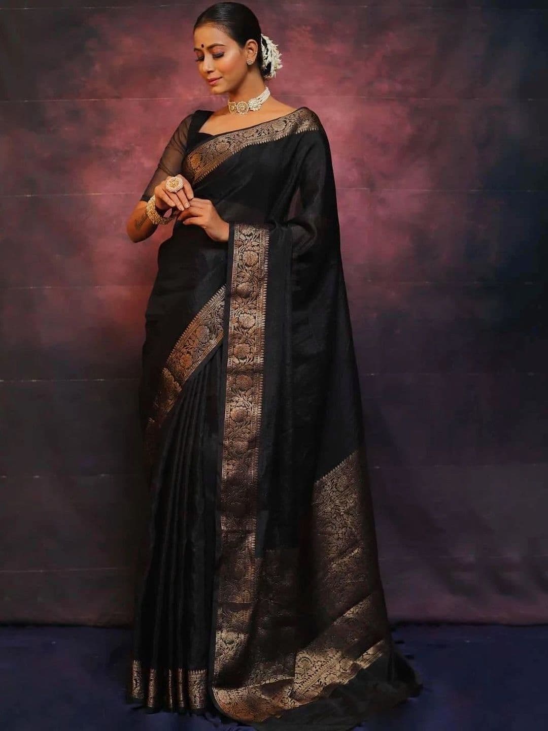 MARUTI VASTRAM Woven Design Zari Art Silk Banarasi Saree thumbnail 3