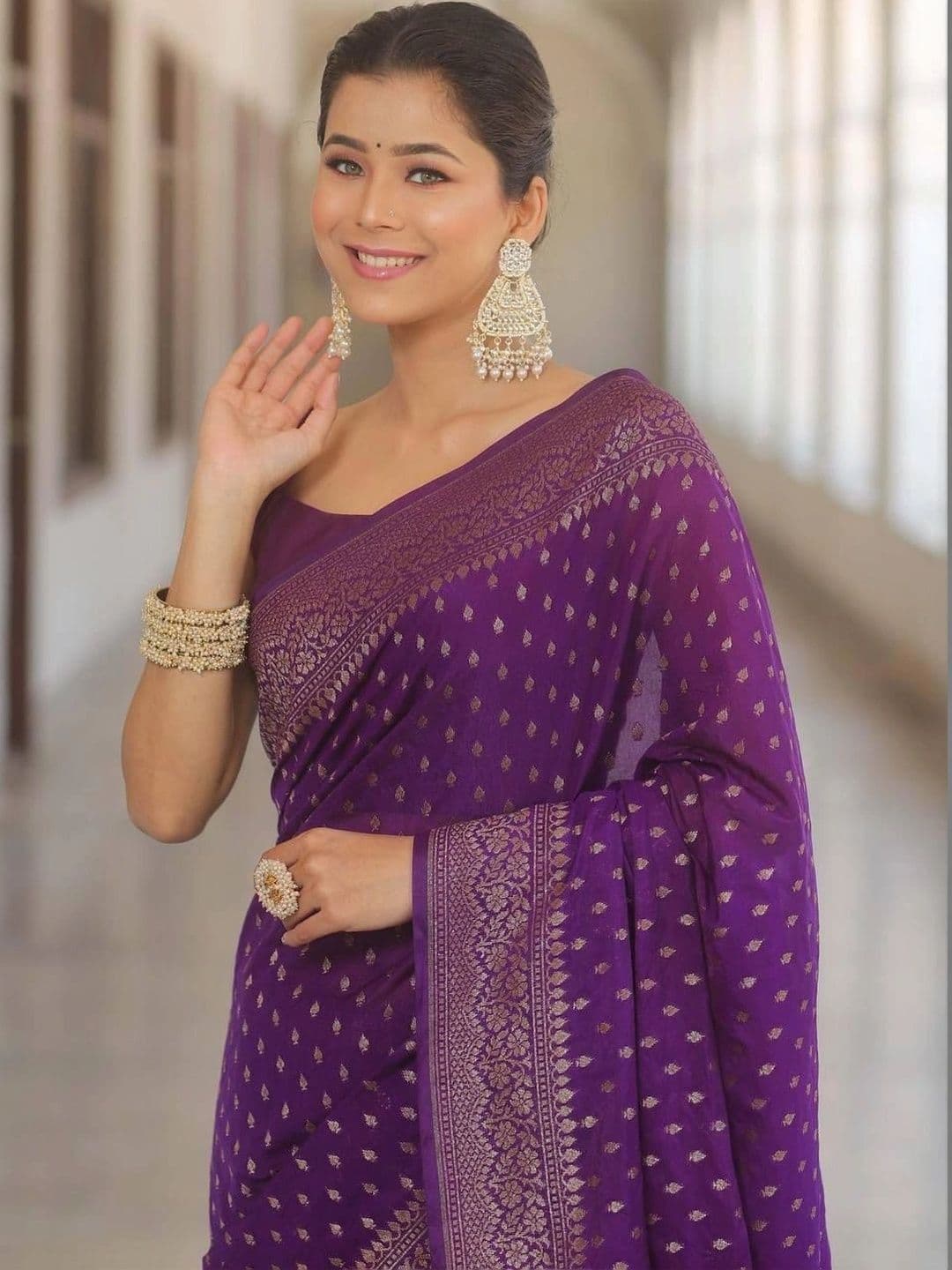 MARUTI VASTRAM Woven Design Zari Art Silk Banarasi Saree thumbnail 5