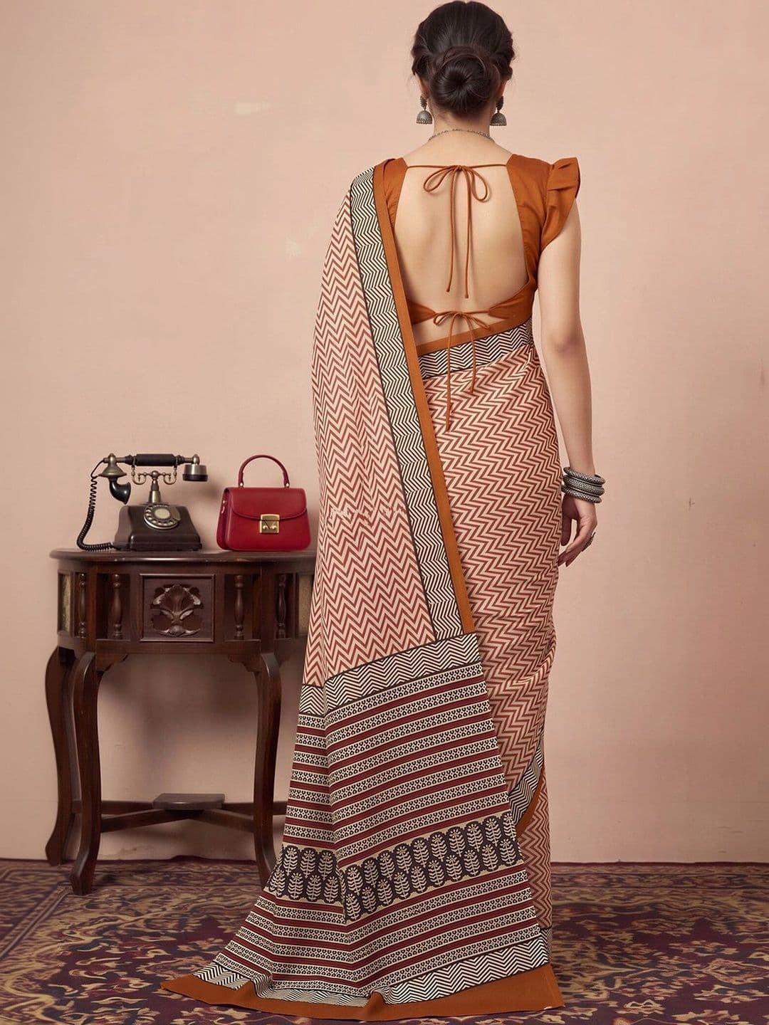 Anouk Silk Blend Designer Block Print Saree thumbnail 4