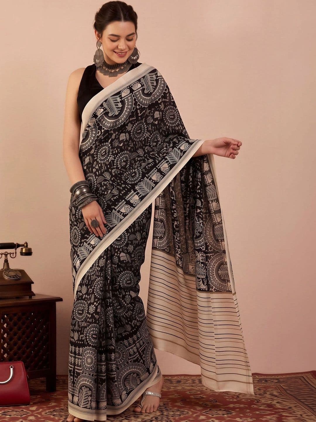 Anouk Ethnic Motifs Silk Blend Designer Block Print Saree thumbnail 7