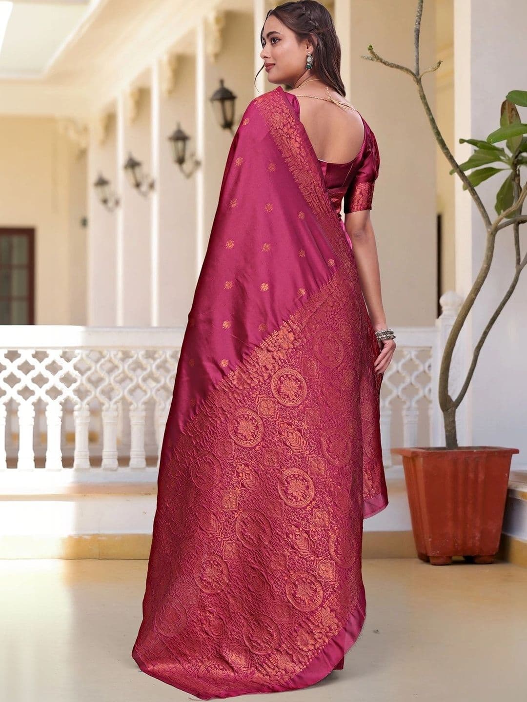 KALINI Woven Design Zari Silk Blend Saree thumbnail 7