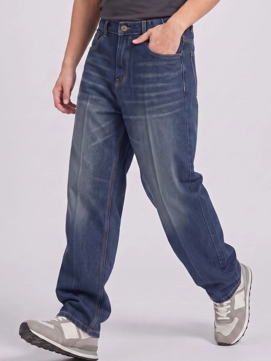 dolsia Men Straight Fit Mid-Rise Heavy Fade Stretchable Jeans thumbnail 6