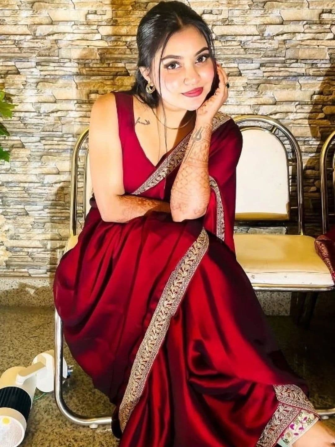 Mitera Embroidered Jute Silk Saree thumbnail 3