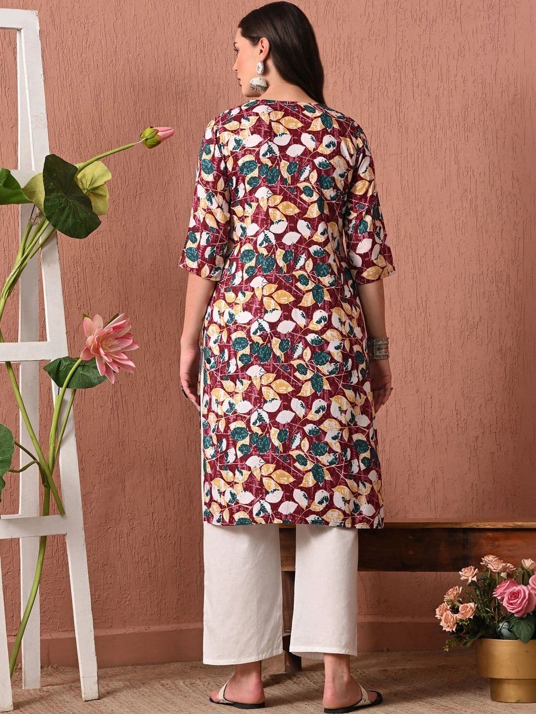 Sangria Women Printed Kurta thumbnail 6