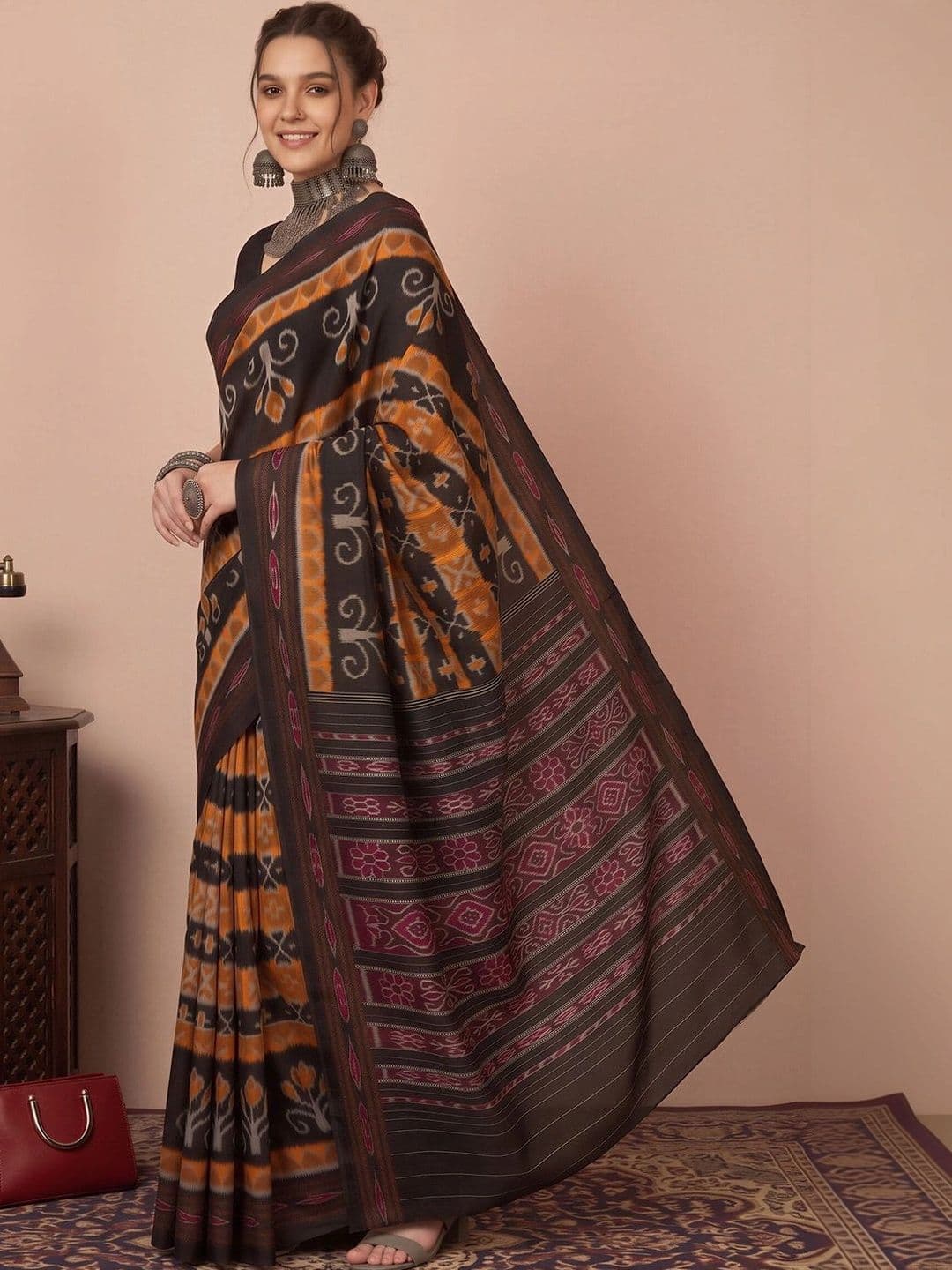 Anouk Ethnic Motifs Silk Blend Designer Ikat Saree thumbnail 7