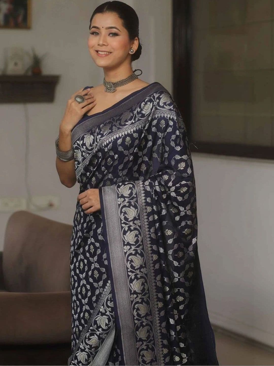 The Loomira Woven Design Zari Art Silk Banarasi Saree thumbnail 6