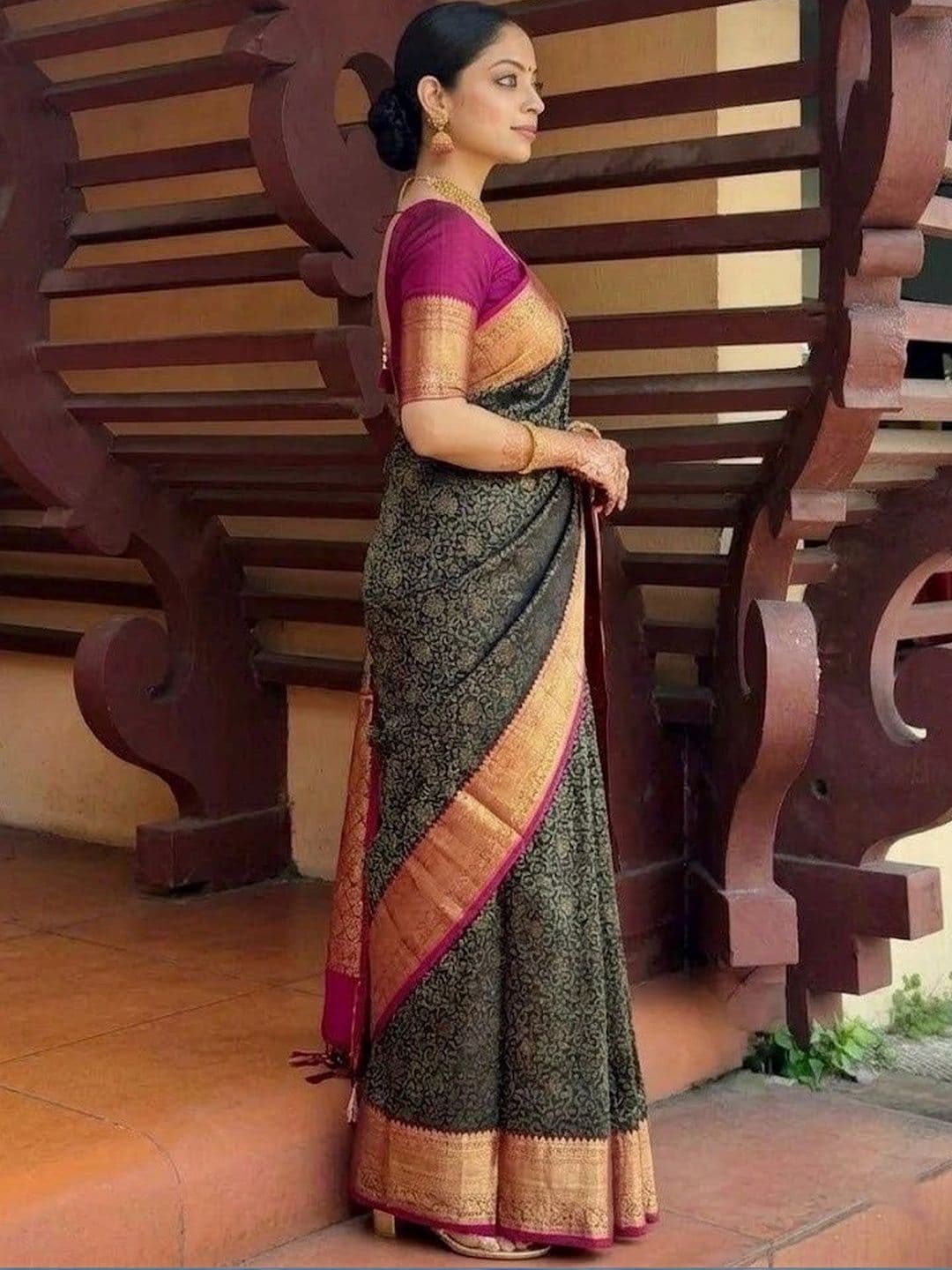 MITAL ENTERPRISE Zari Art Silk Saree thumbnail 2