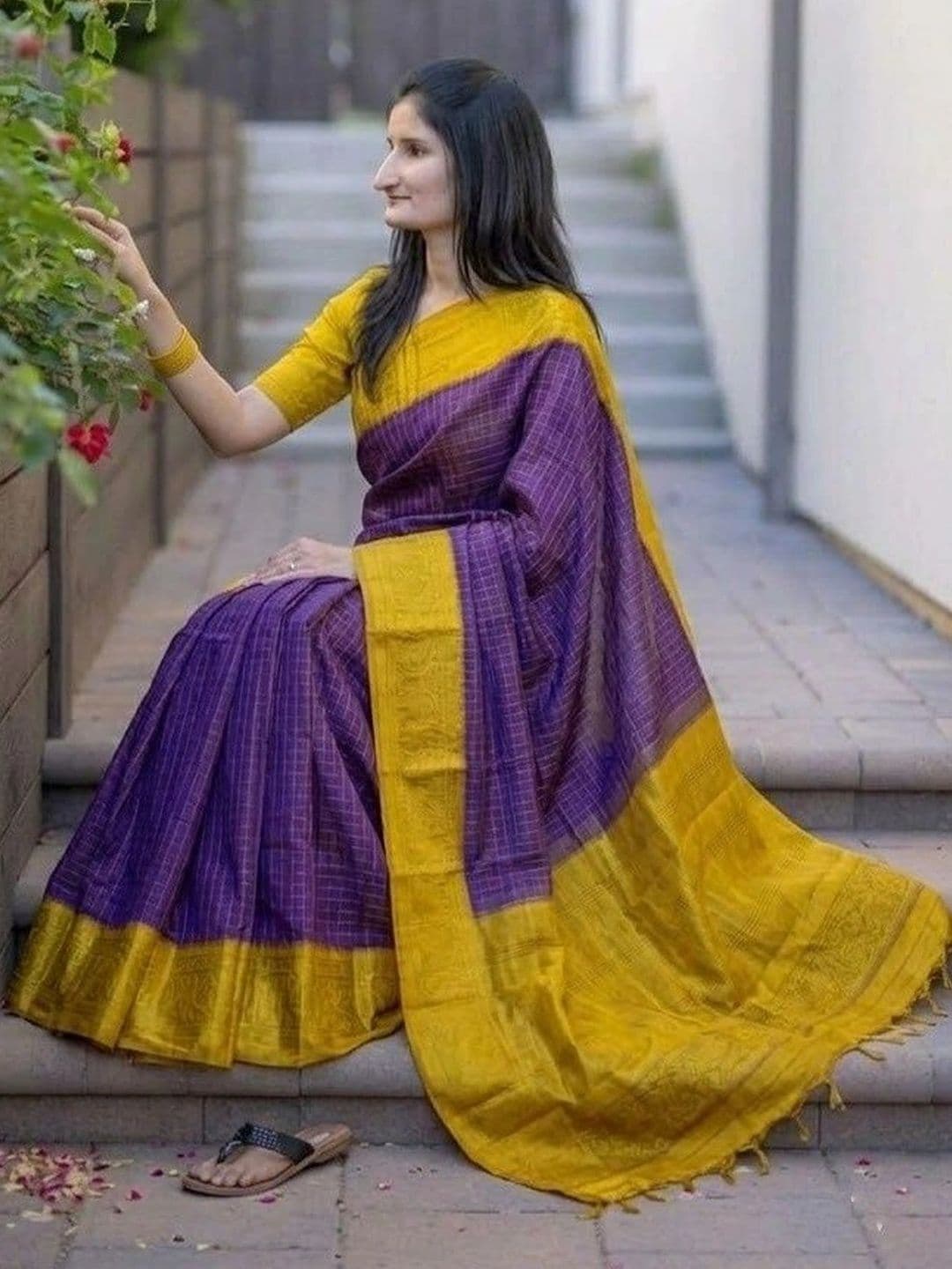 MITAL ENTERPRISE Art Silk Saree thumbnail 3