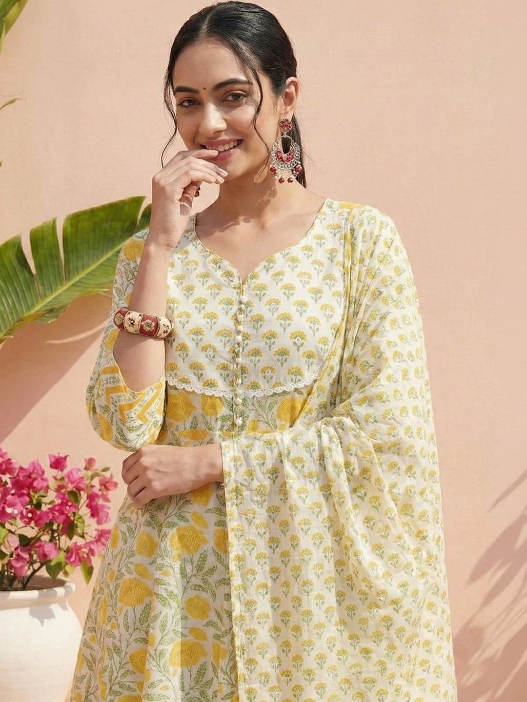 SHRI VANYA CREATION Women Floral Printed Empire Pure Cotton Kurta with Trousers & With Dupatta - view 1
