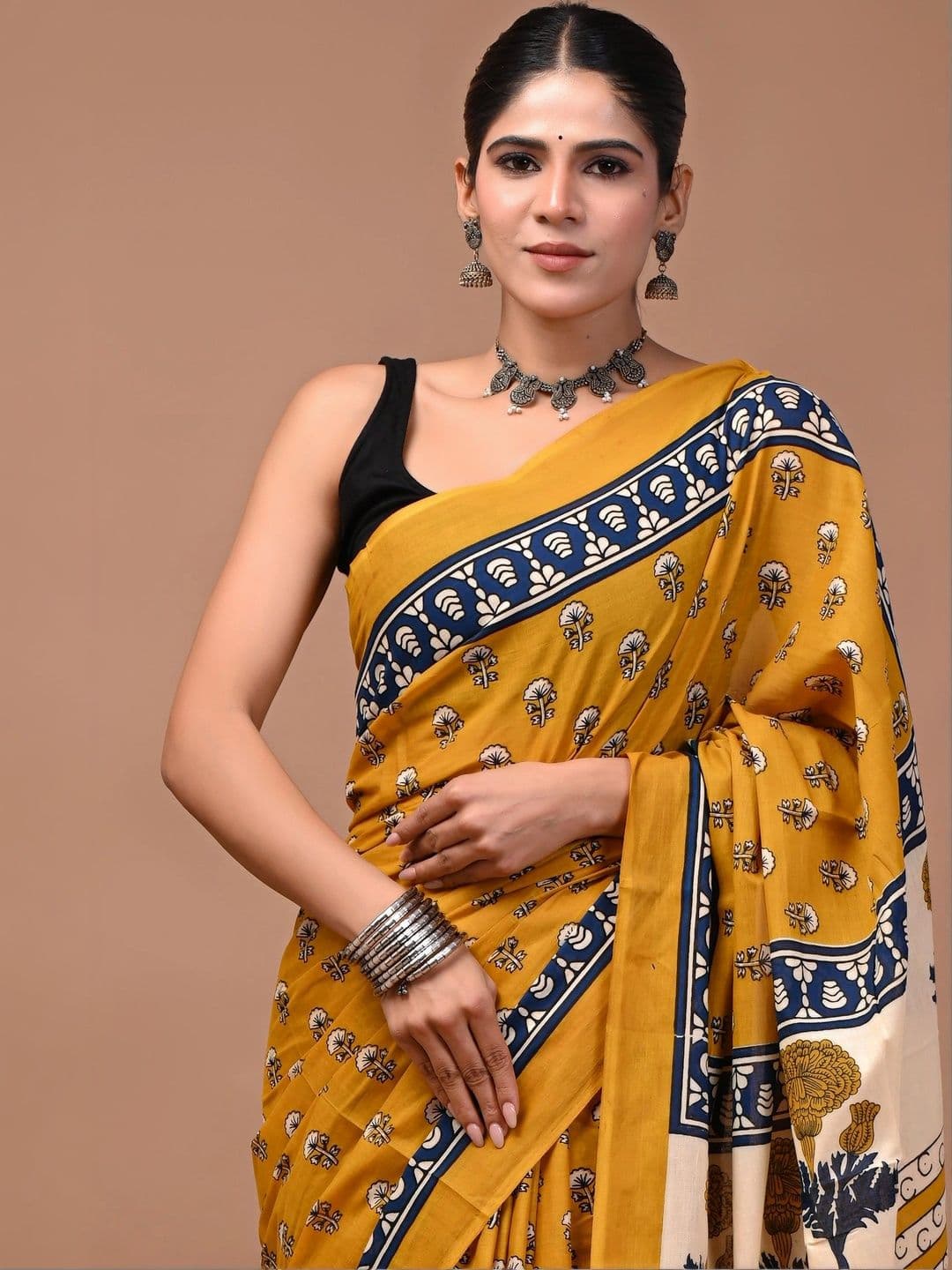Anouk Floral Pure Cotton Block Print Saree thumbnail 2