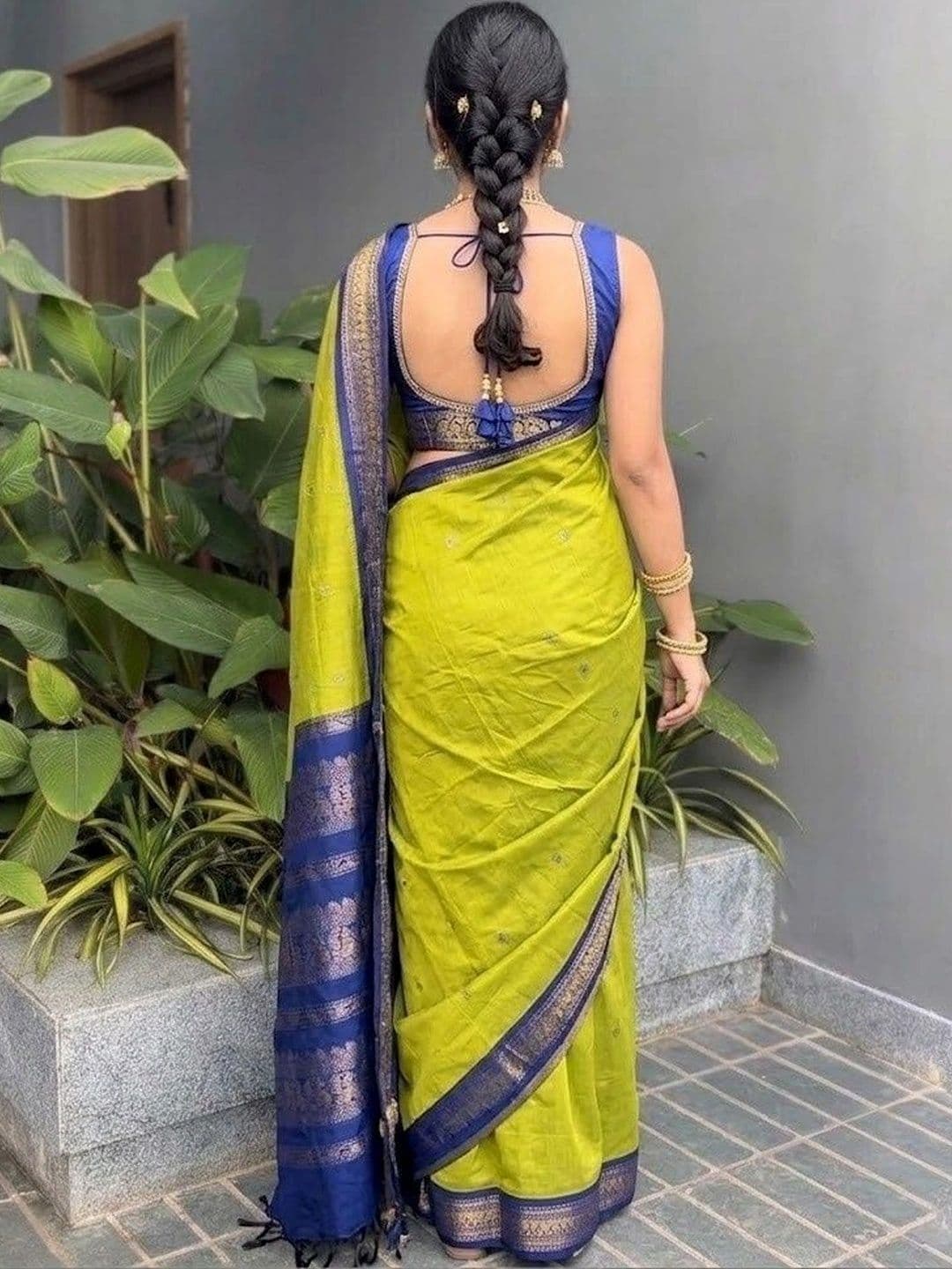 MITAL ENTERPRISE Women Zari Art Silk Saree thumbnail 3