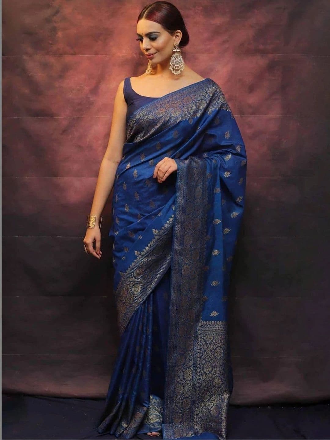 MARUTI VASTRAM Woven Design Zari Art Silk Banarasi Saree thumbnail 3