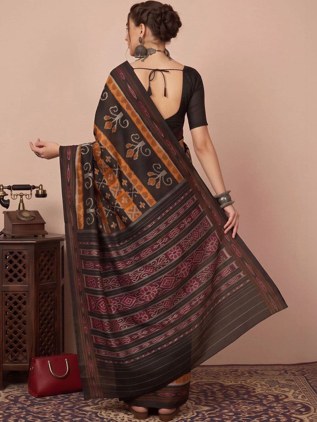 Anouk Ethnic Motifs Silk Blend Designer Ikat Saree thumbnail 6