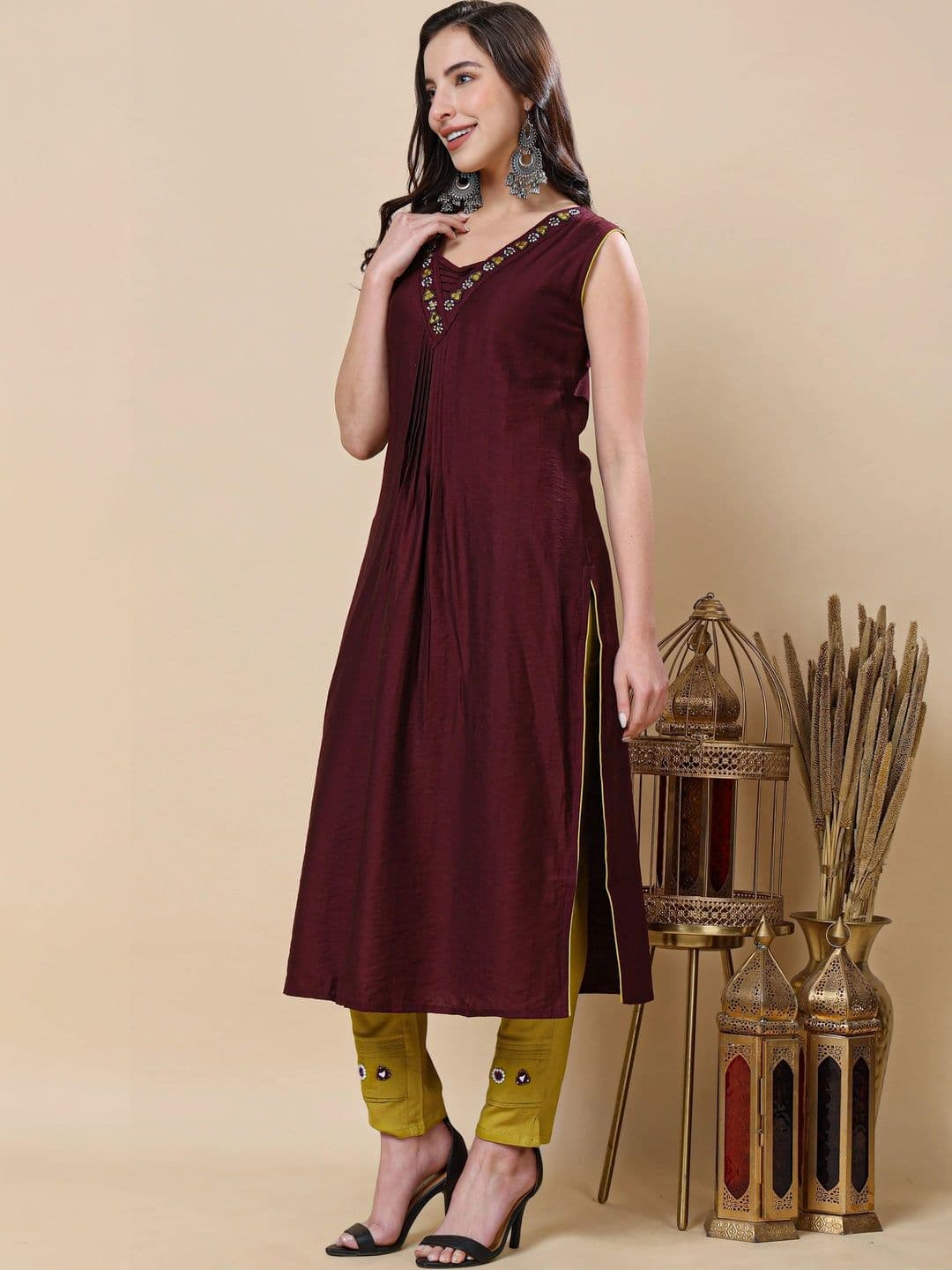 RABRIC Women Ethnic Motifs Embroidered Pleated Thread Work Kurta with Trousers & With Dupatta thumbnail 5