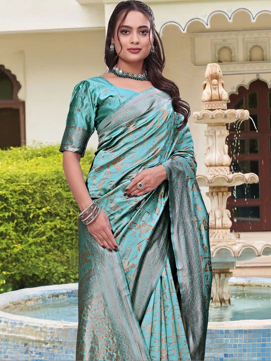 KALINI Zari Silk Blend Saree thumbnail 4