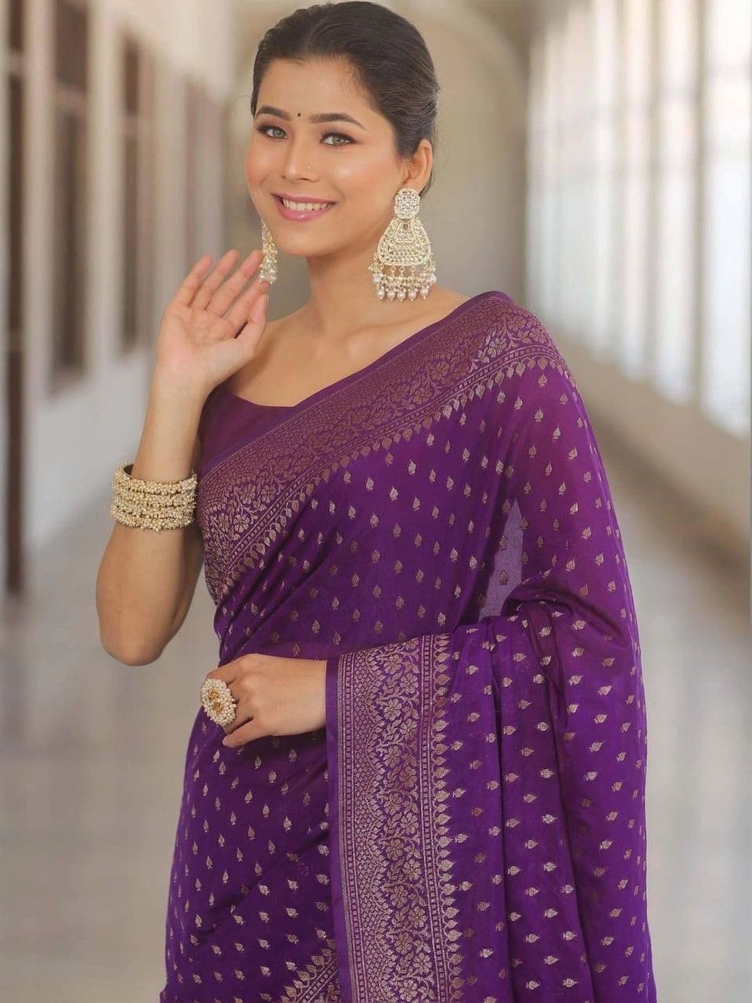 Anokhi Attire Woven Design Zari Art Silk Banarasi Saree thumbnail 2