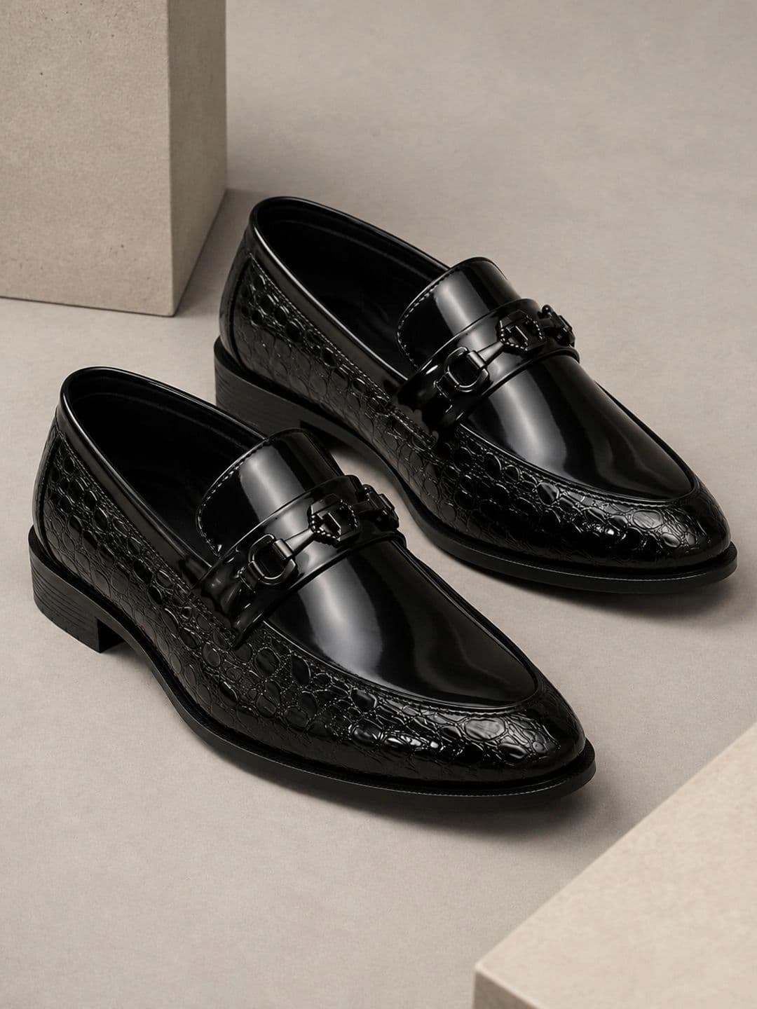 HERE&NOW Men Textured Pointed Toe Slip-On Formal Loafers Shoes thumbnail 7