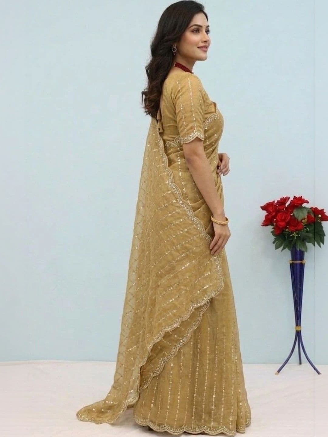 SmileyFashion Embellished Sequinned Poly Chiffon Designer Saree thumbnail 2