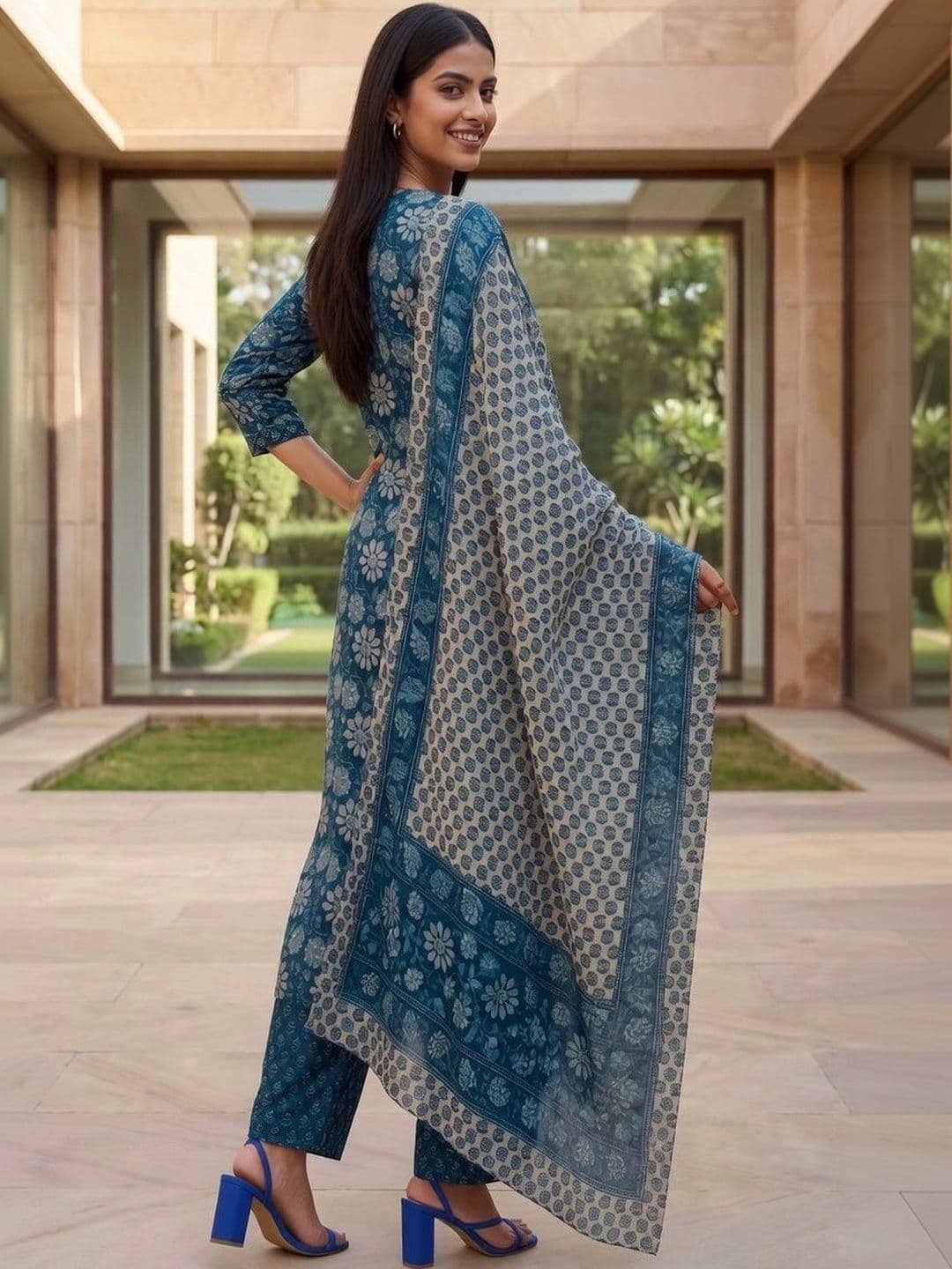 Moda Rapido Women Floral Printed Regular Kurta with Palazzos & With Dupatta thumbnail 7