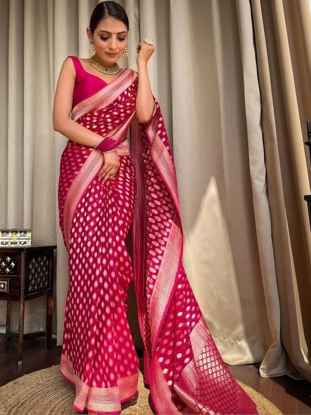 Anokhi Attire Woven Design Zari Art Silk Banarasi Saree thumbnail 5